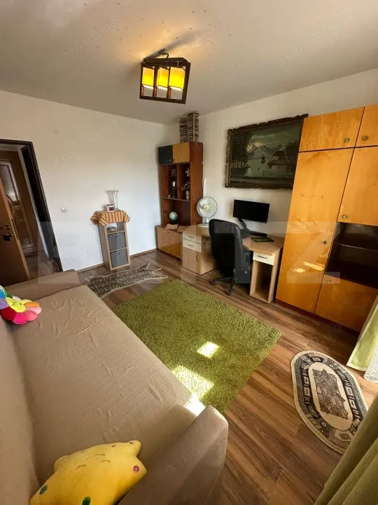 Apartament 2 camere, decomandat, 46 mp, etaj intermediar, parcare, Dâmbu Rotund — fotografia 3