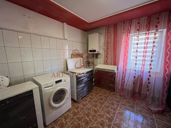 3 camere | 2 bai | bucatarie inchisa | Etaj 2 | Centrala proprie — fotografia 3
