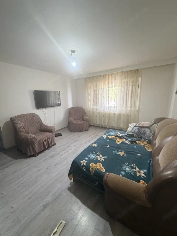 Apartament 2 camere semidecomandat la parter, 55 mp, CRAIOVITA — fotografia 3