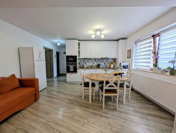 Apartament modern de 2 camere cu 2 parcări incluse Zona Răzoare Vivo — fotografia 1