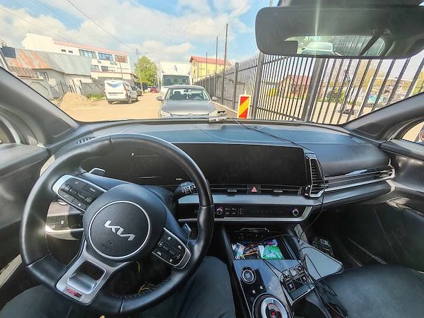 KIA Sportage 2023 — imagine 2