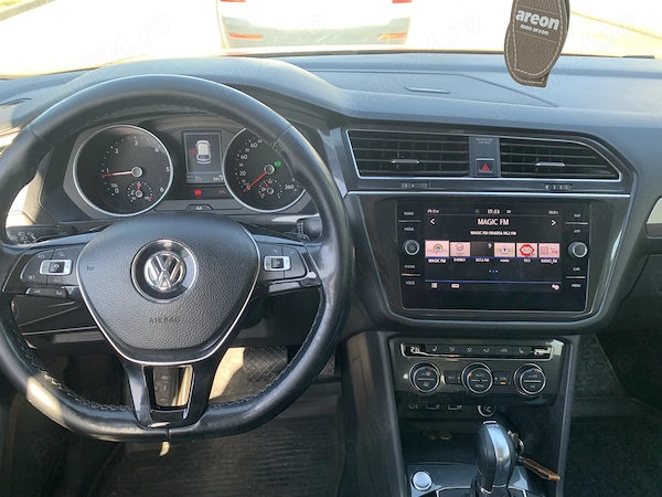 VOLKSWAGEN Tiguan 2018 — imagine 9