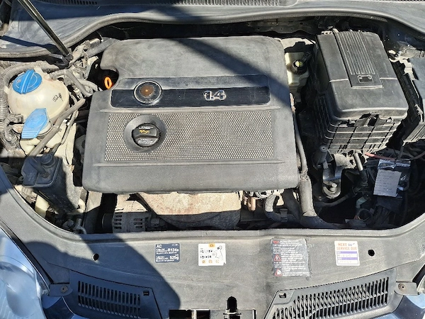VOLKSWAGEN Golf 2005 — imagine 5