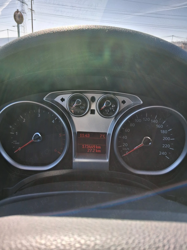 FORD Kuga 2011 — imagine 8