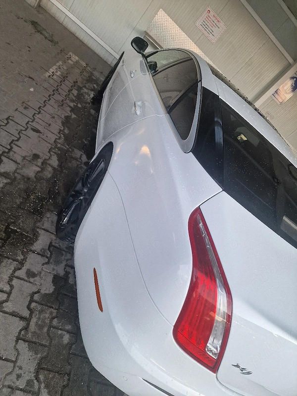 JAGUAR XJ 2012 — imagine 3