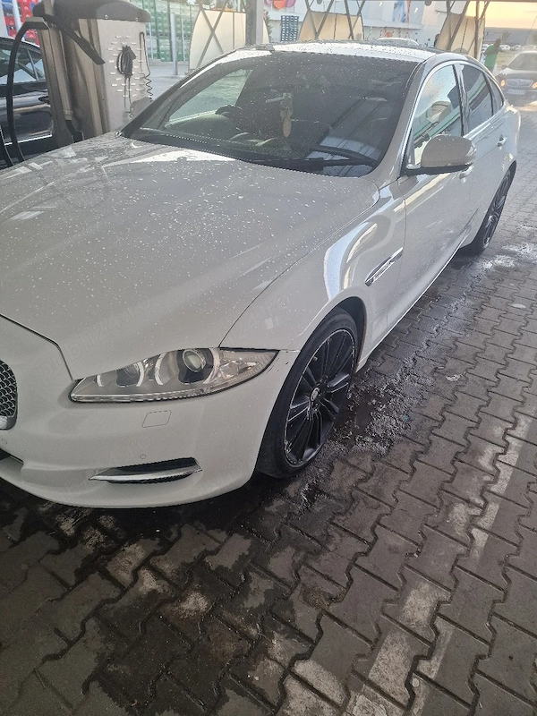 JAGUAR XJ 2012 — imagine 10