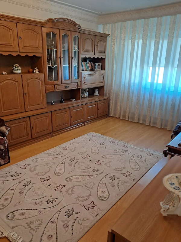 Apartament 3 camere Gata de mutare! Aduci doar vesela și lenjeria — fotografia 2