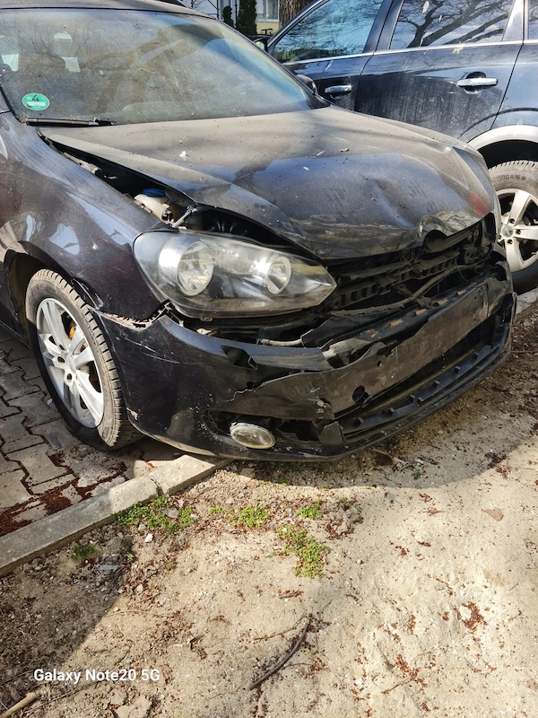 VOLKSWAGEN Golf 2011 — imagine 9