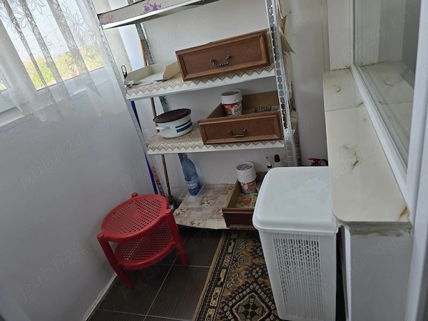 Ofer spre închiriere apart. una camera