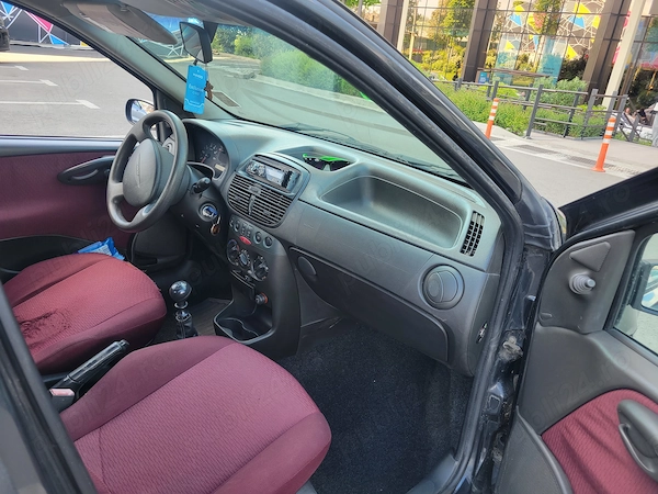 FIAT Punto 2003 — imagine 5
