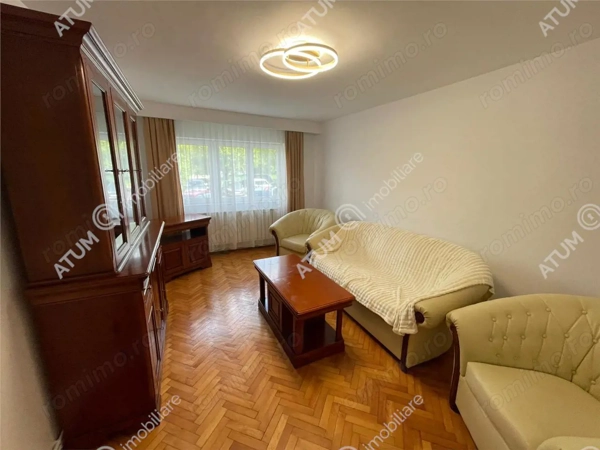 Apartament 3 camere decomandate in zona Vasile Aaron din Sibiu — fotografia 1