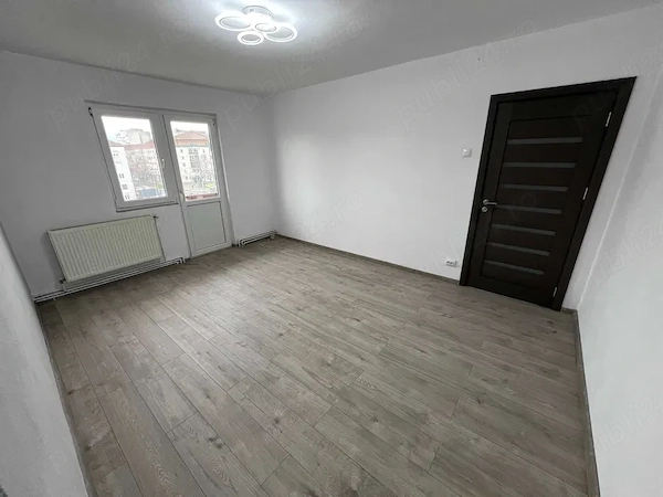 Vand apartament 2 camere,zona Mihai Viteazu — fotografia 3