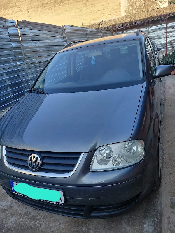 VOLKSWAGEN Touran