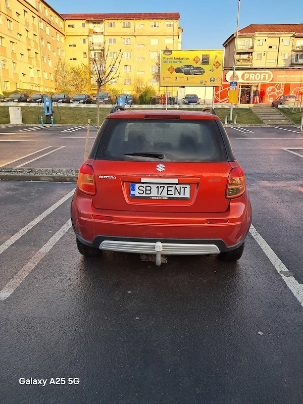 Vând suzuki sx4