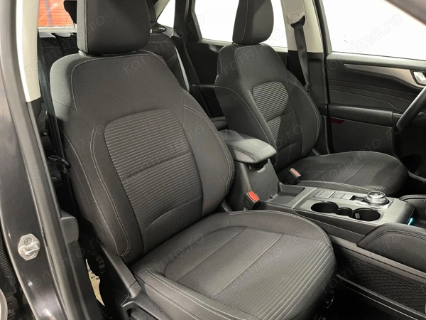 FORD Kuga 2021 — imagine 38