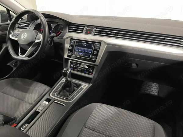 VOLKSWAGEN Passat 2021 — imagine 8