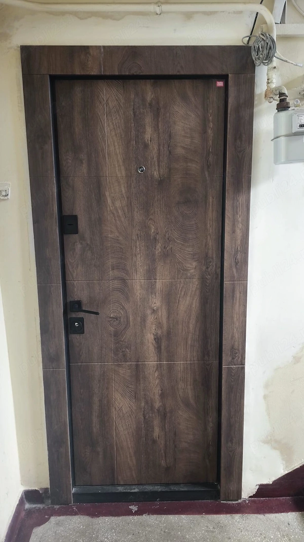 Apartament 3 camere de vânzare Ultracentral Petroșani — fotografia 1