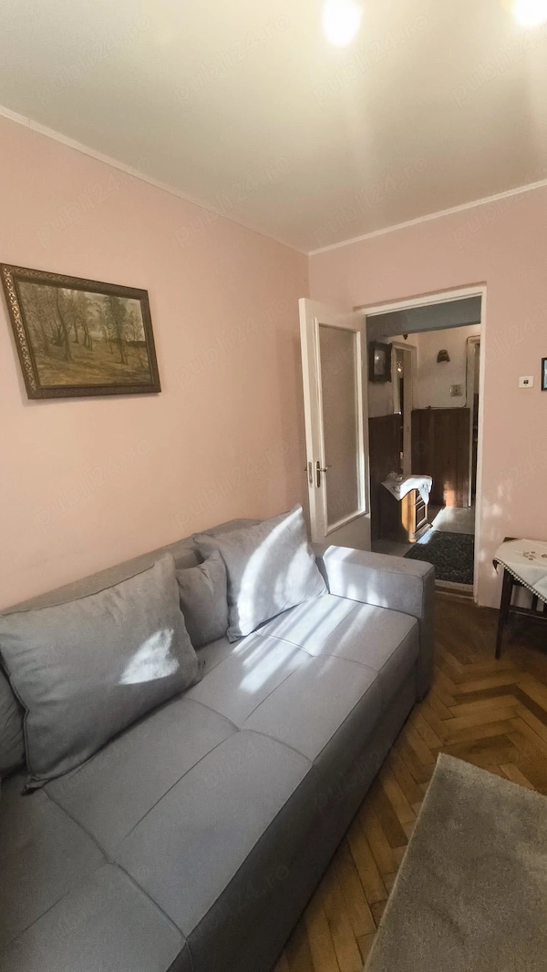 Apartament 3 camere de vânzare Ultracentral Petroșani — fotografia 3