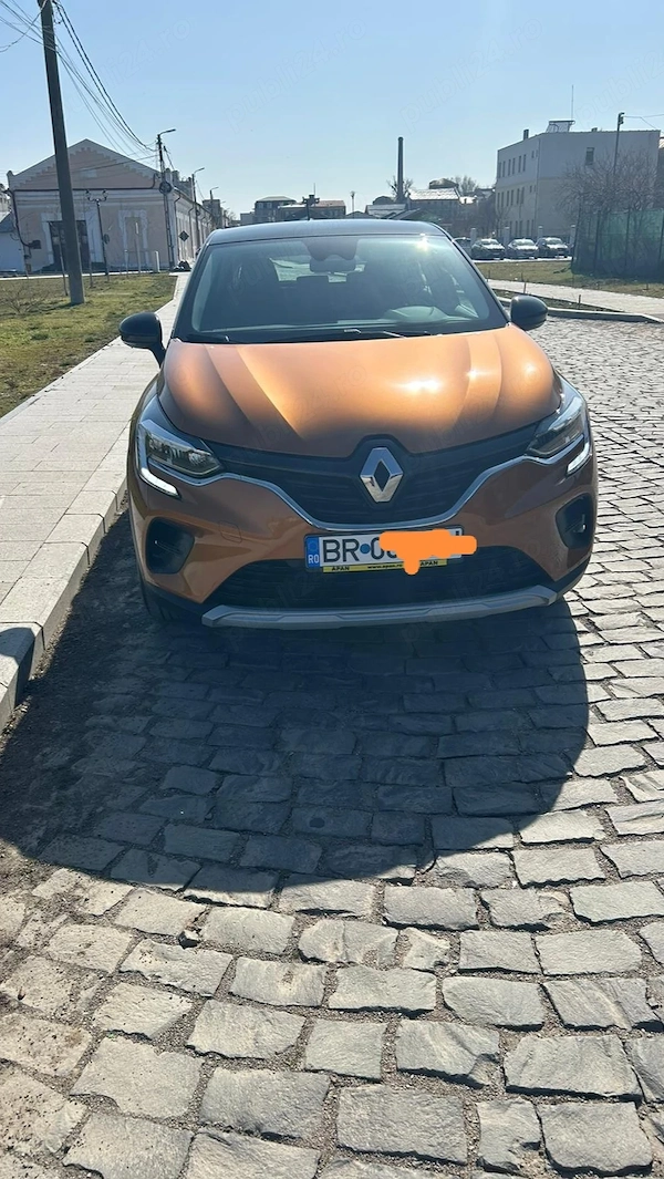 Renault Captur Full Hybrid cu doar 3200 km