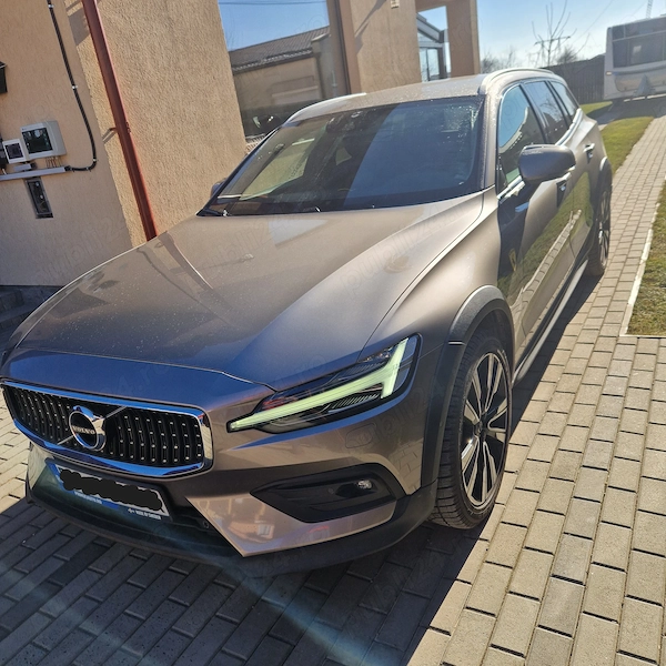 VOLVO V60 Cross Country 2019