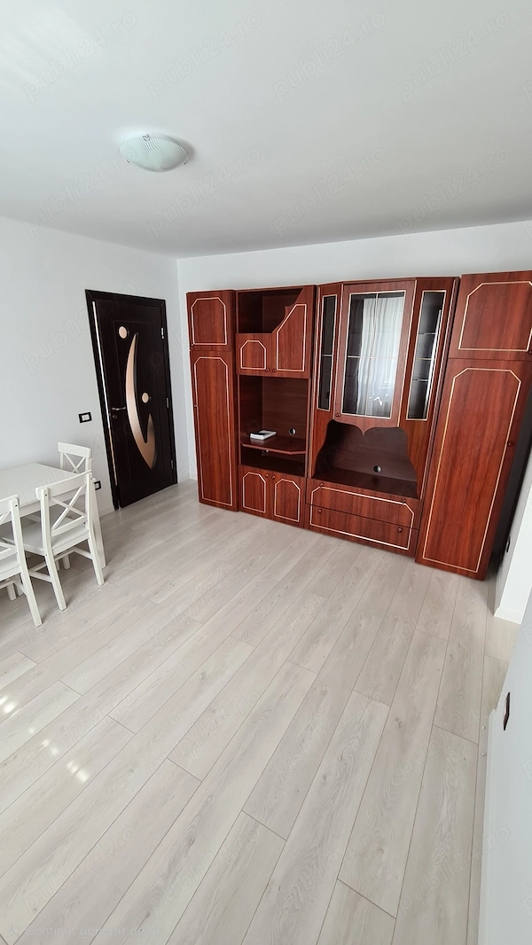 Apartament 2 camere, et 3, semidecomandat, 39.22mp, zona Micro 3 — fotografia 3