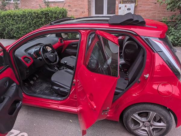 TOYOTA Aygo 2015 — imagine 8