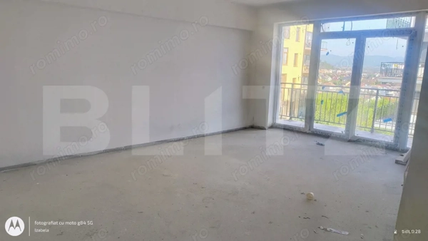 Apartament 2 camere, 60 mp + balcon spectaculos 12 mp, priveliște superbă — fotografia 3