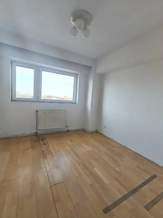 Ultracentral 3 camere, 70 mp + terasă privată – îl renovezi cum vrei — fotografia 3