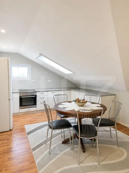 Apartament de 3 camere, semidecomandat, cu parcare subterană, în Zorilor — fotografia 1