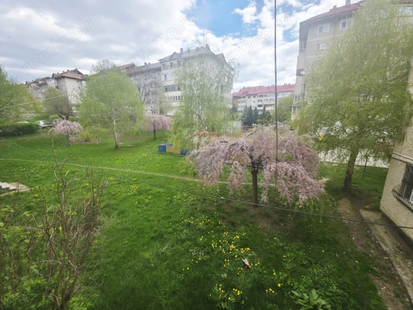 Apartament cu 4 camere de vânzare în zona Calea Romanului — fotografia 3