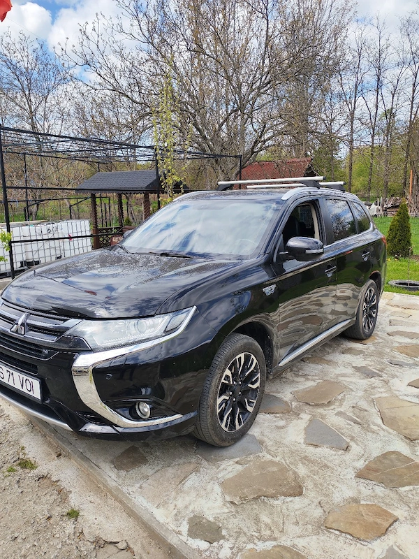 MITSUBISHI Outlander 2017 — imagine 5