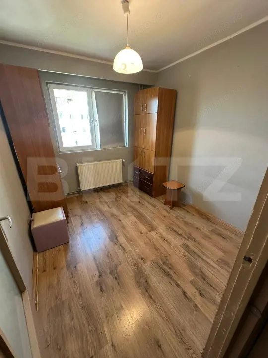 Apartament 4 camere, decomandat, etaj intermediar, parcare, Mănăștur — fotografia 3