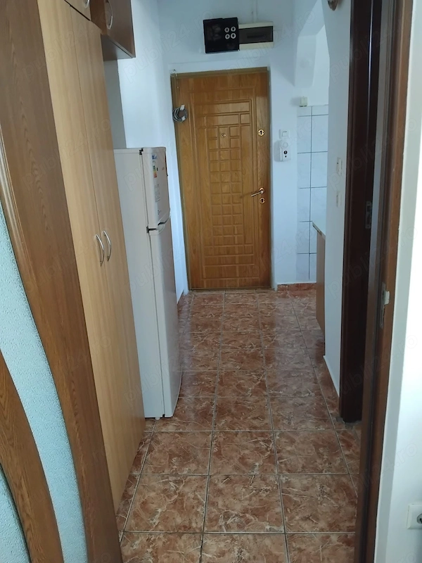 Inchiriez apartament 2 camere zona Cedonia