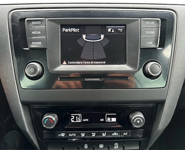 SKODA Rapid 2016 — imagine 46