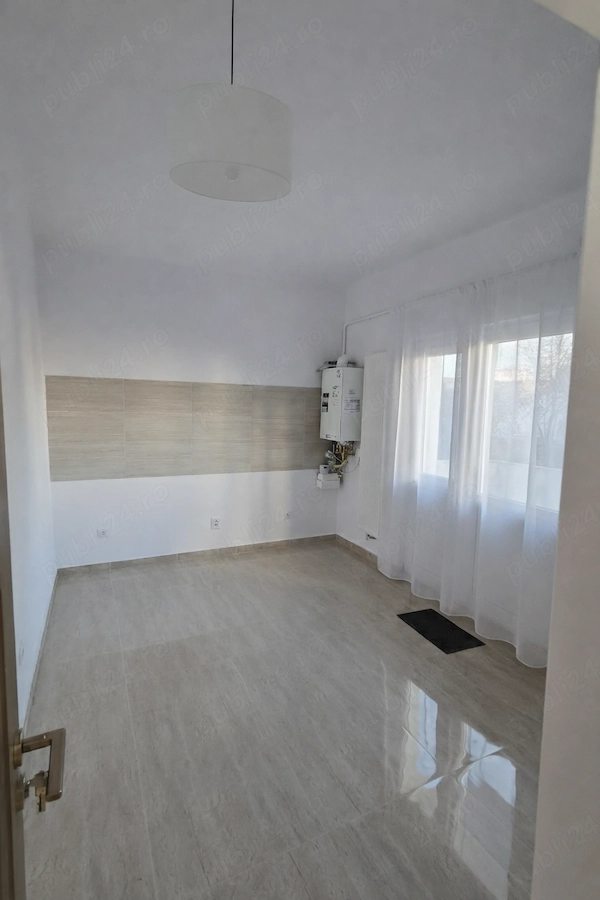 Proprietar inchiriez apartament 3 camere, 62mp, decomandat, central — fotografia 3