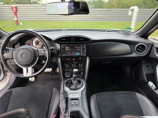 TOYOTA GT86 2013 — imagine 5