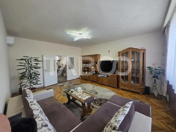 Apartament 5 camere de vanzare 182mp decomandat zona Piata Cluj Sibiu — fotografia 1