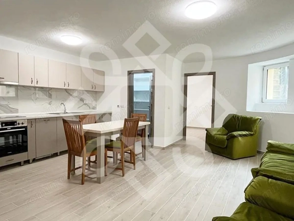 Apartament cu 3 camere de vanzare ultracentral in Oradea — fotografia 1