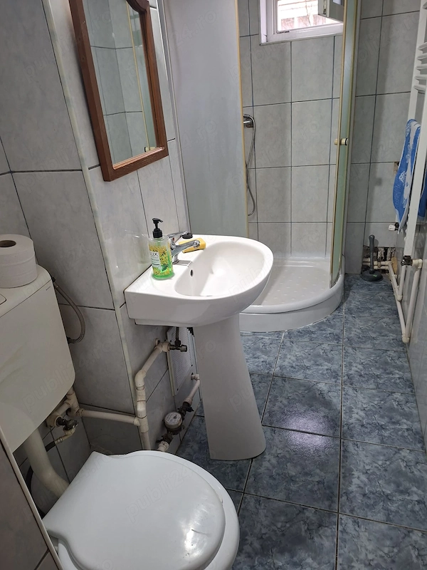 Închiriez apartament cu 2 camere — fotografia 1