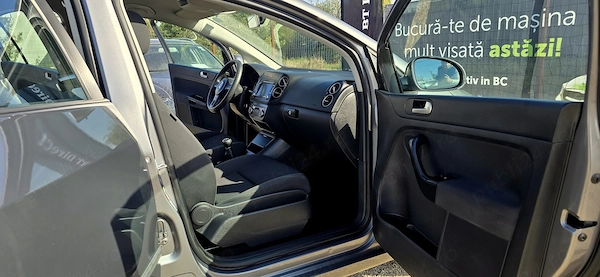VOLKSWAGEN Golf 2010 — imagine 8