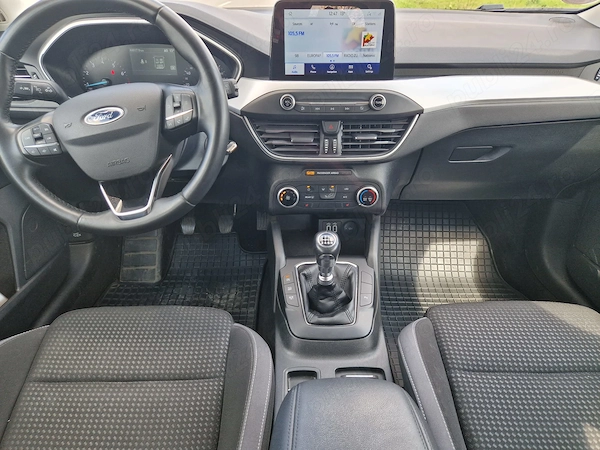 FORD Focus 2021 — imagine 7