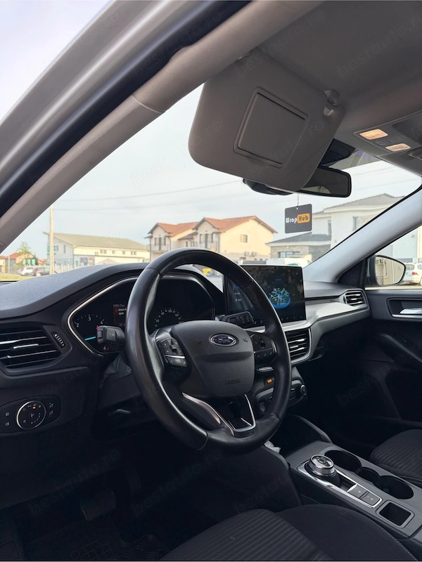 FORD Focus 2022 — imagine 3