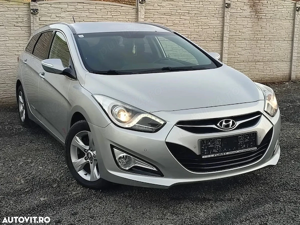 HYUNDAI i40