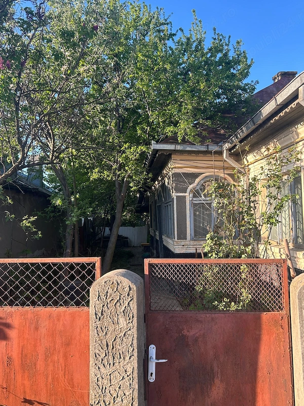 Casa si teren (gradina) in Adjud