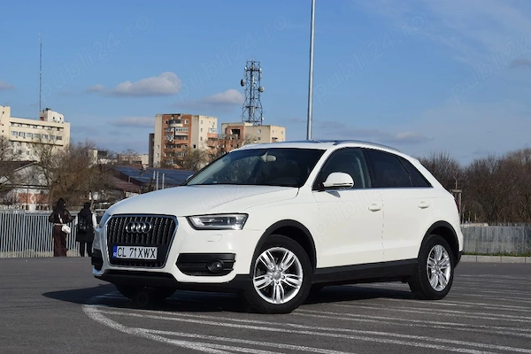 Vând Audi Q3