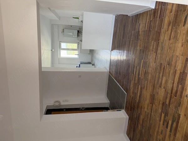 Apartament cu 3 camere de vânzare Dumbrava Nord — fotografia 3