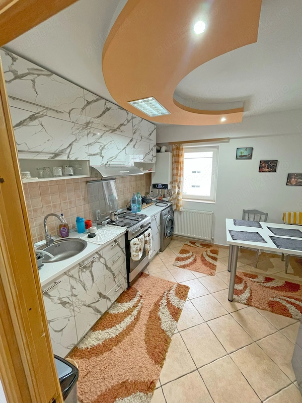 Apartament 3 camere Primăverii Capat 1 Botosani zona linistita — fotografia 1
