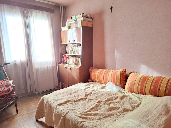 Apartament 3 camere de vânzare zona Circumvalațiunii etaj 2 — fotografia 2