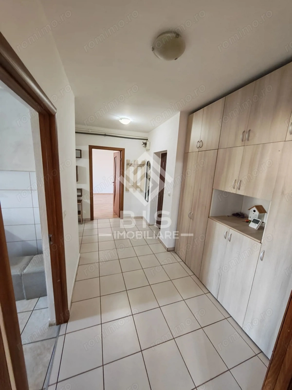 Apartament Spațios 70 mp + 2 Balcoane (15 mp) — fotografia 3