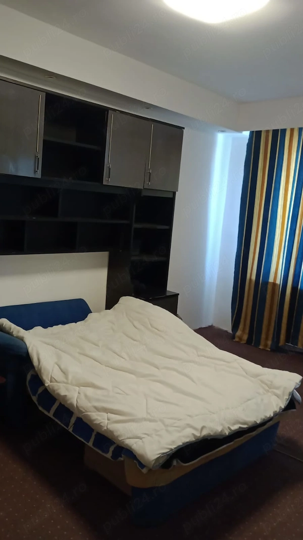 Vind apartament 2 camere decomandat in zona bună etaj 4 in cartierul Victoriei Tirnaveni 42.000 — fotografia 2